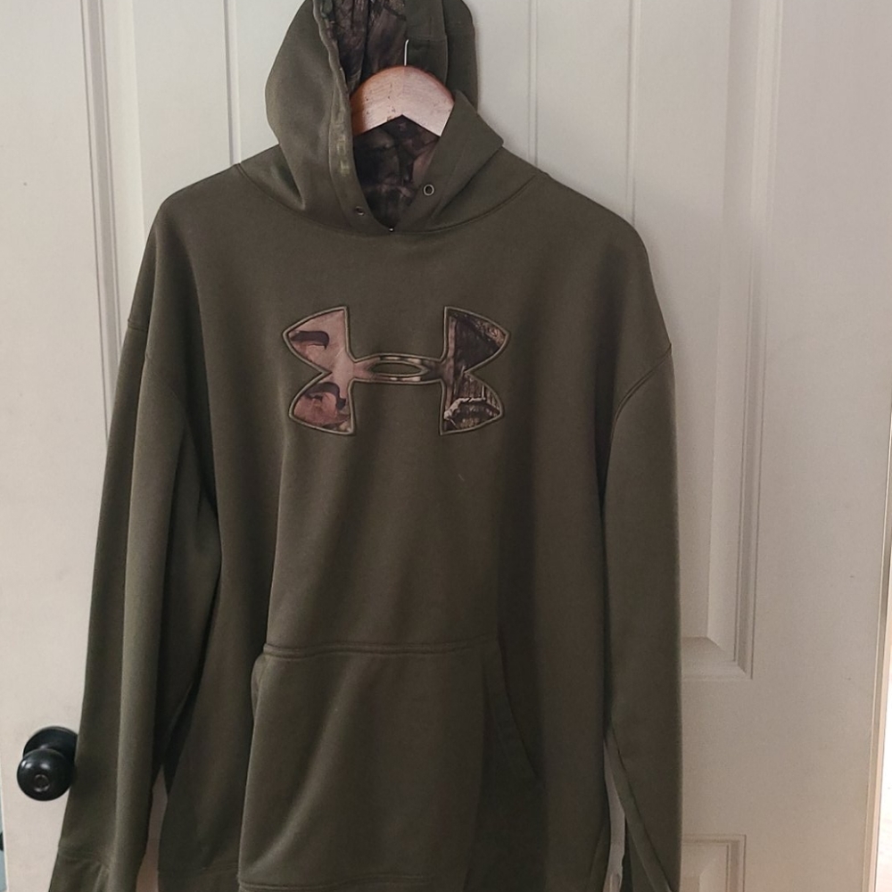 Under Armour hoodie
